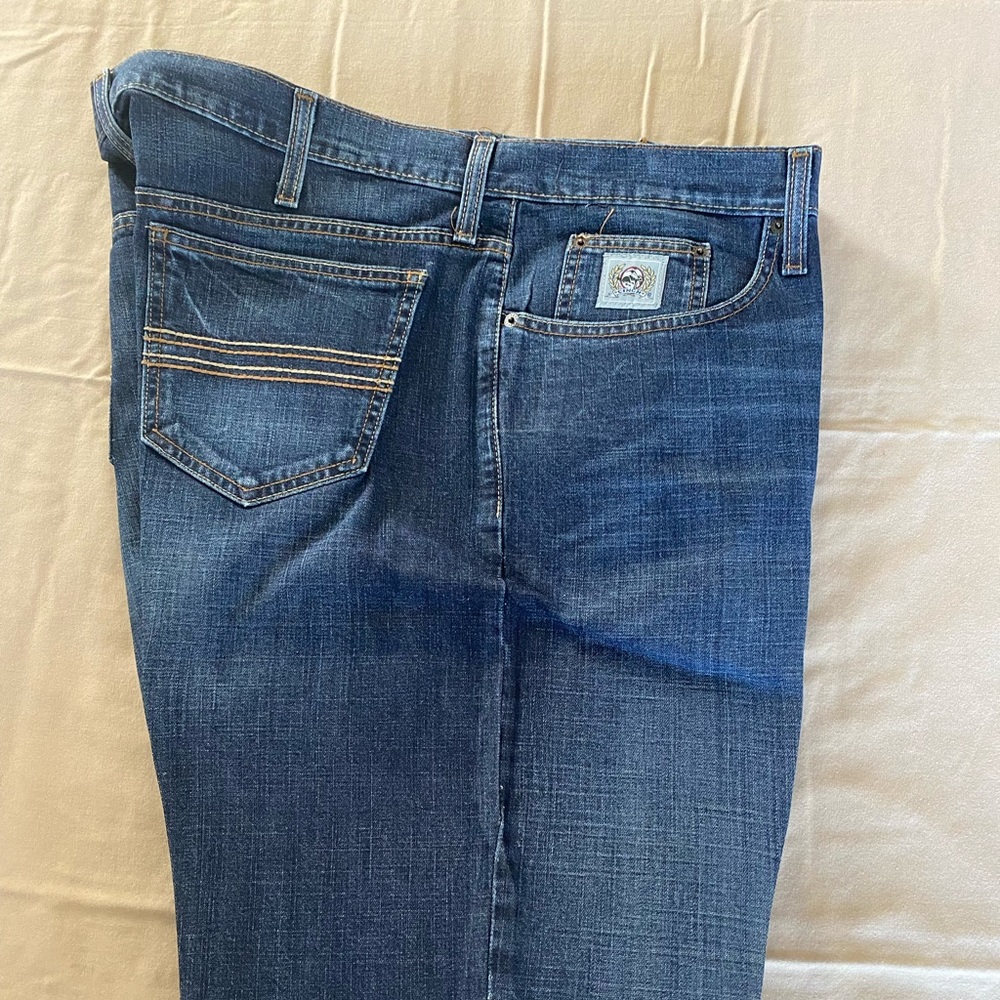 Mens like New (only wore 2 times) Cinch  Jeans. Size 40x36